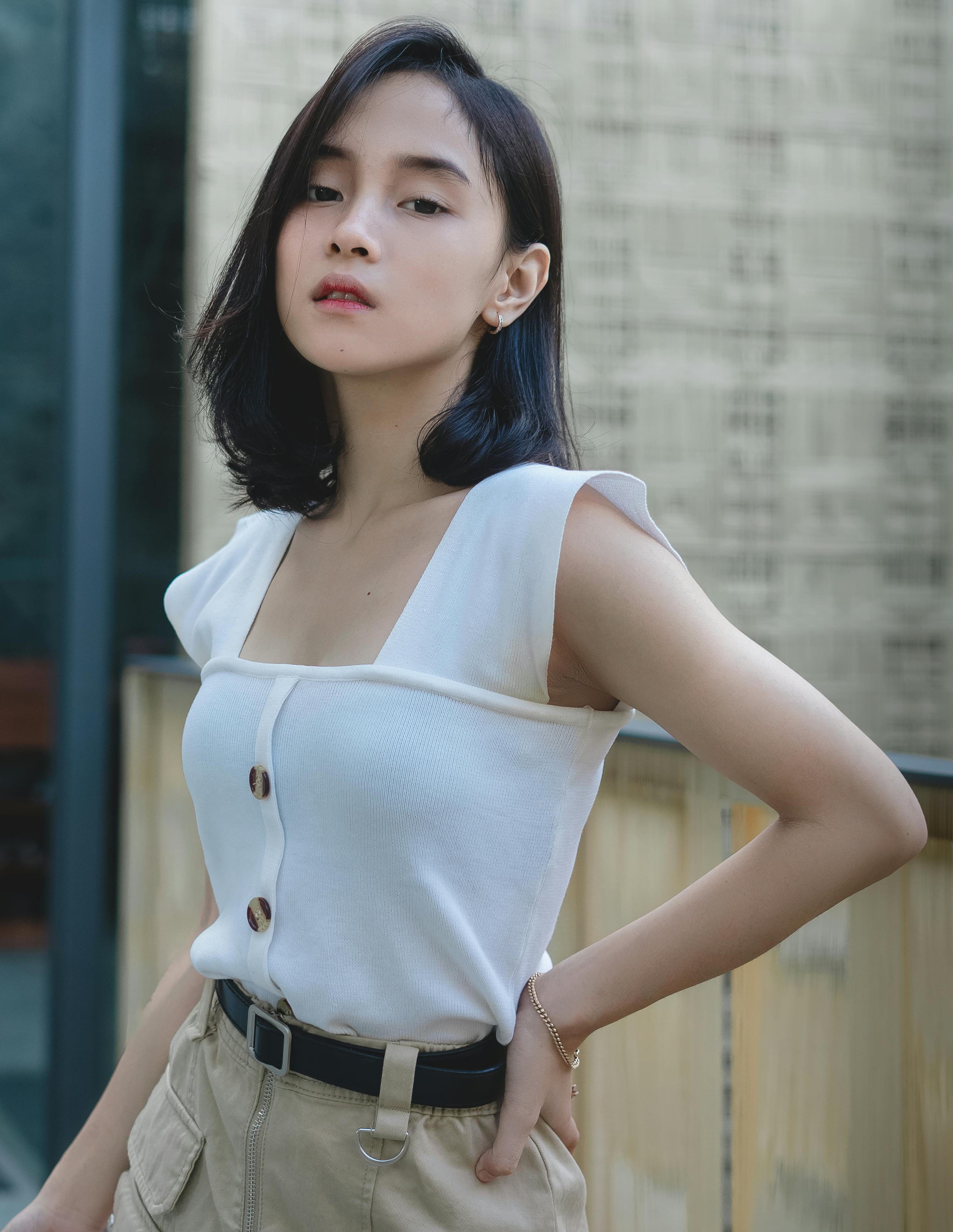 Button Detail Top